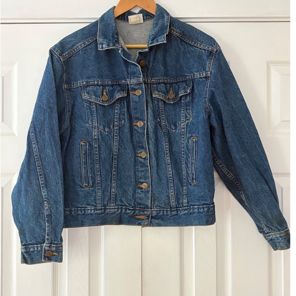 Vintage Chic Denim Trucker Jacket Medium Wash Blue Cotton Womens Size Small